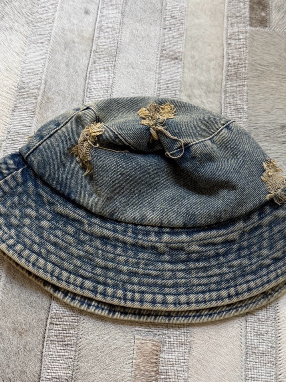 Loewe Blue and Cream Tie-Dye Denim Bucket Hat - Picture 2 of 3